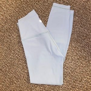 Light blue Lululemon aligns!
